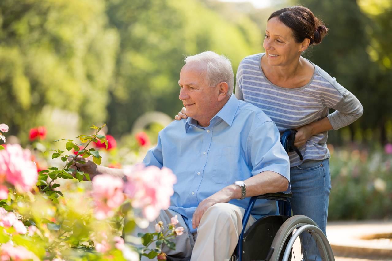 Umowa dla opiekuna seniora w Niemczech – na jakich warunkach?
